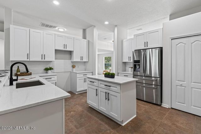 4180 CHELSEA HARBOR Drive W, Jacksonville, FL 32224