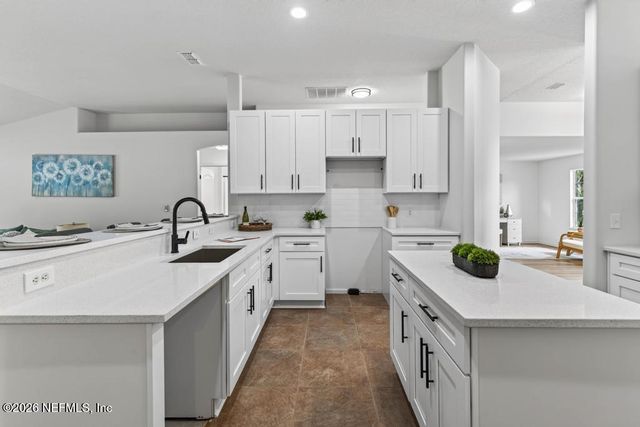 4180 CHELSEA HARBOR Drive W, Jacksonville, FL 32224