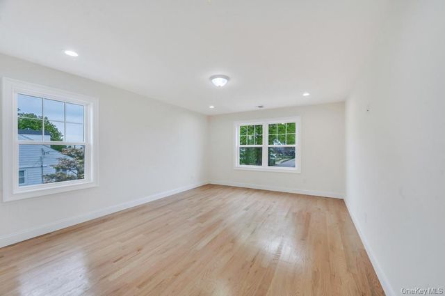 85 West Avenue, Hicksville, NY 11801