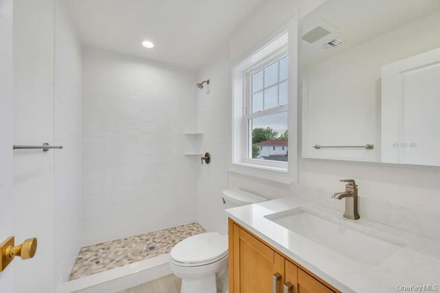 85 West Avenue, Hicksville, NY 11801