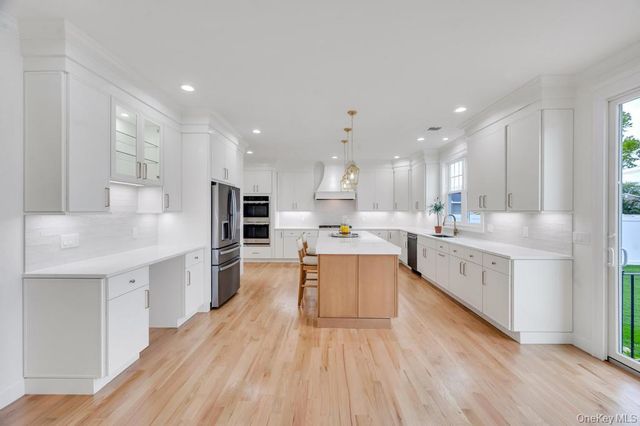 85 West Avenue, Hicksville, NY 11801