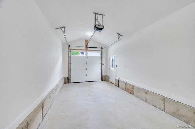 85 West Avenue, Hicksville, NY 11801