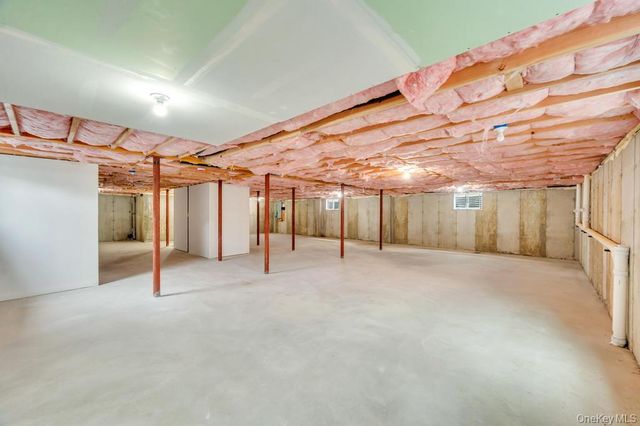 85 West Avenue, Hicksville, NY 11801