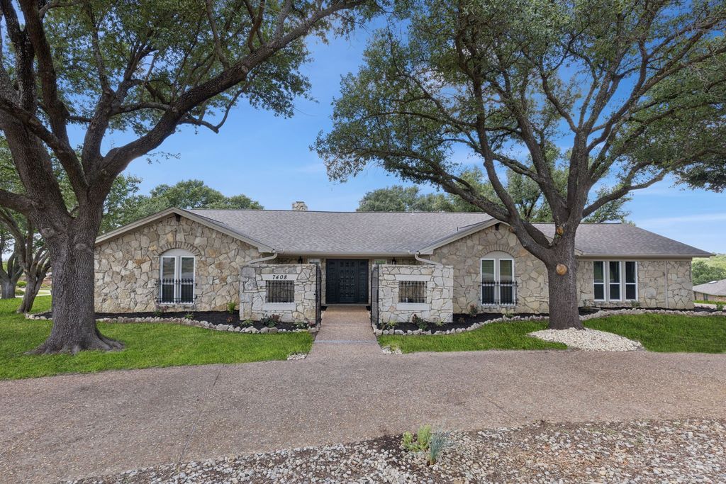 7408 Golf Club Drive, Fort Worth, TX 76179