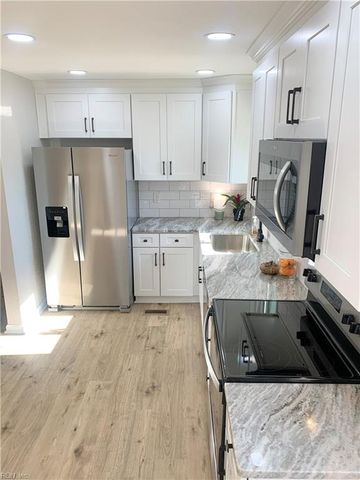 1815 Lightwood LN, Norfolk, VA 23518