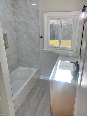 1815 Lightwood LN, Norfolk, VA 23518