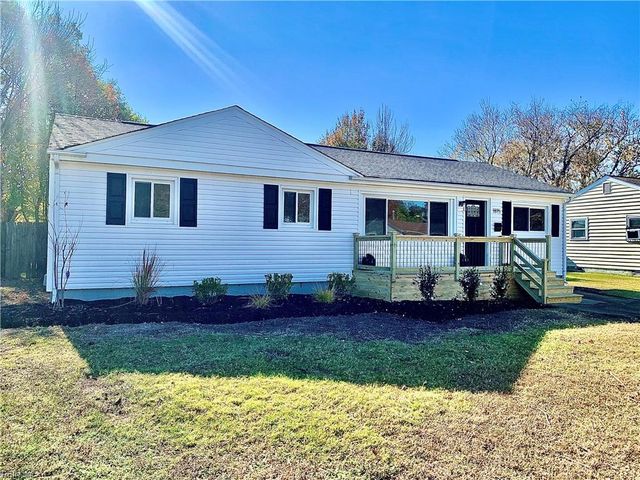 1815 Lightwood LN, Norfolk, VA 23518