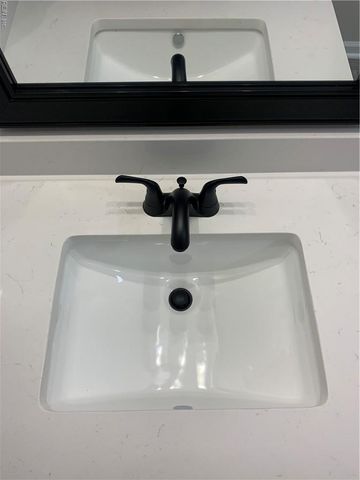 1815 Lightwood LN, Norfolk, VA 23518