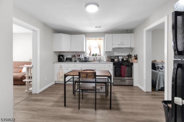 26 Grand St, Garfield City, NJ 07026