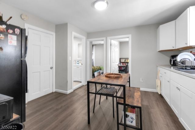 26 Grand St, Garfield City, NJ 07026