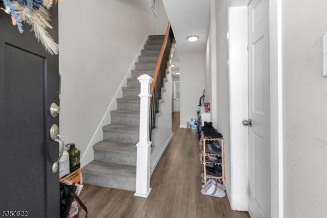 26 Grand St, Garfield City, NJ 07026