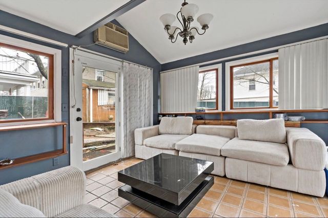 9-11 Horne St, Methuen, MA 01844