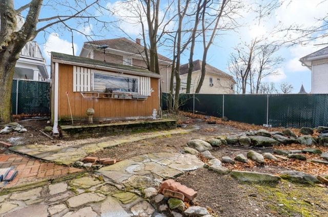 9-11 Horne St, Methuen, MA 01844