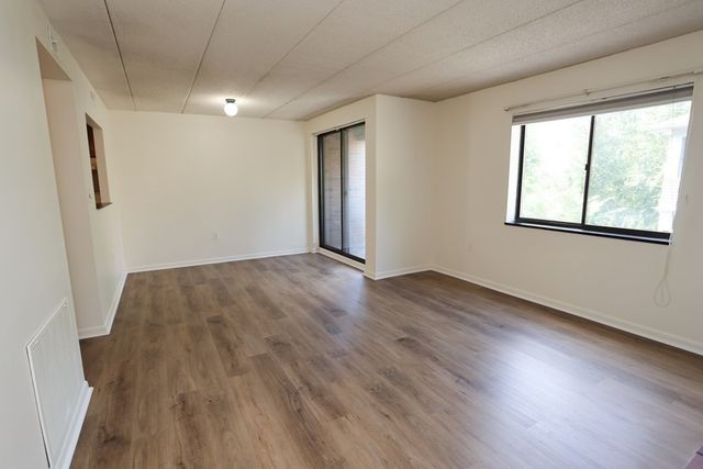 44 Concord Ave 204, Cambridge, MA 02138