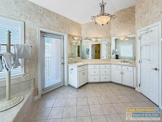 6501 Fountain Way, South Padre Island, TX 78597