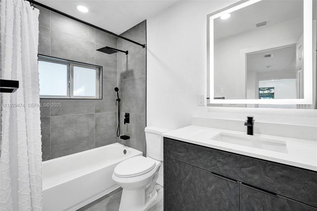 680 SW 29th Ter, Fort Lauderdale, FL 33312