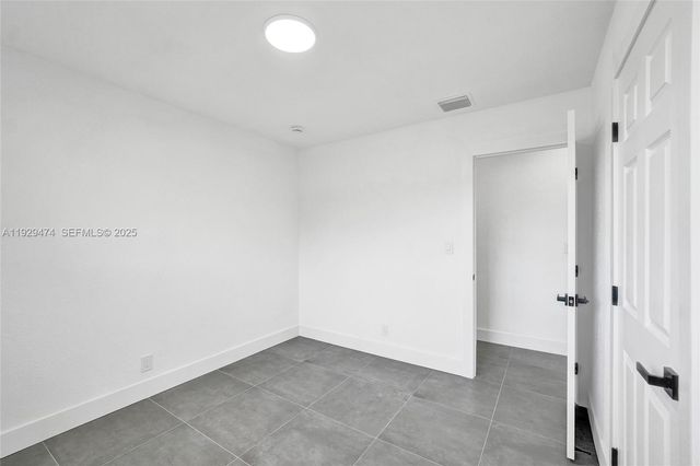 680 SW 29th Ter, Fort Lauderdale, FL 33312