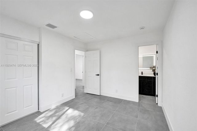 680 SW 29th Ter, Fort Lauderdale, FL 33312