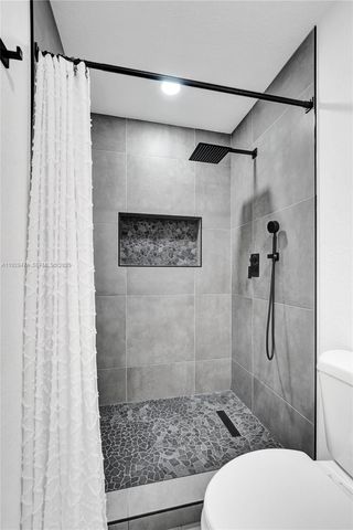 680 SW 29th Ter, Fort Lauderdale, FL 33312