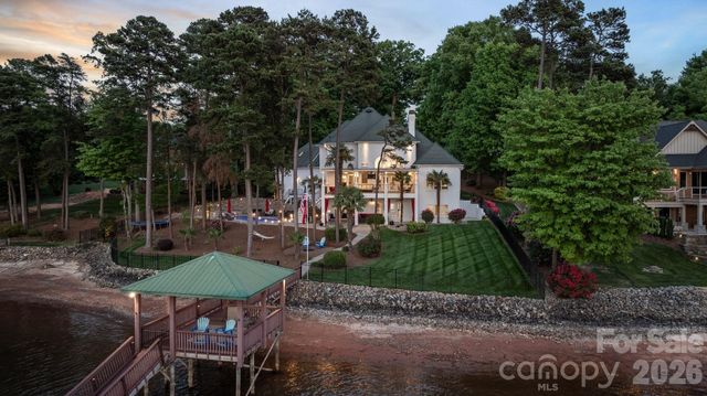 144 Mariner Pointe Lane, Mooresville, NC 28117