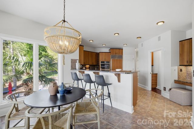 144 Mariner Pointe Lane, Mooresville, NC 28117