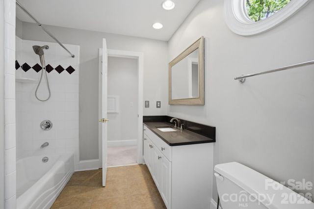 144 Mariner Pointe Lane, Mooresville, NC 28117