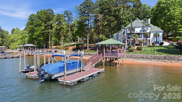 144 Mariner Pointe Lane, Mooresville, NC 28117