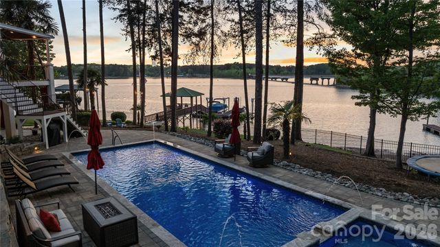 144 Mariner Pointe Lane, Mooresville, NC 28117