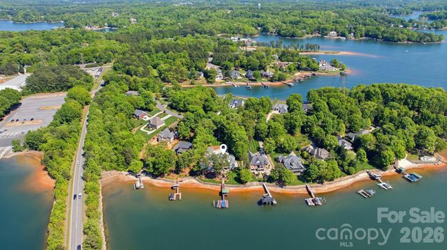 144 Mariner Pointe Lane, Mooresville, NC 28117