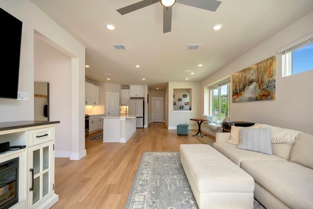 4720 Smokey Quartz Lane, Arlington, TX 76005