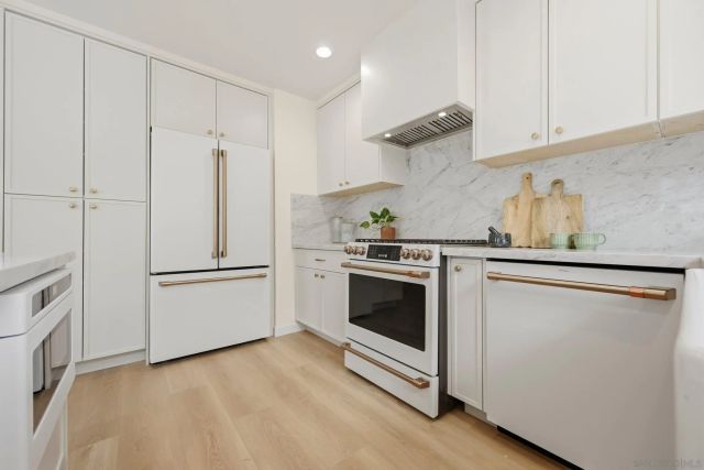 7420 Teasdale Ave, San Diego, CA 92122