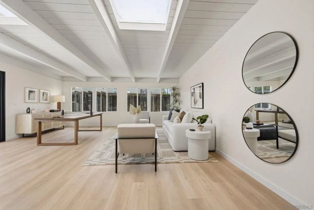 7420 Teasdale Ave, San Diego, CA 92122