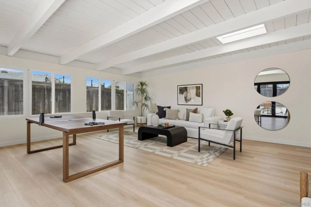 7420 Teasdale Ave, San Diego, CA 92122