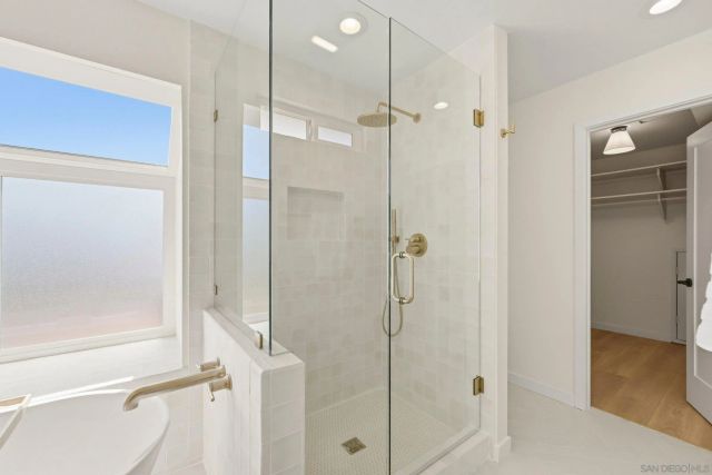 7420 Teasdale Ave, San Diego, CA 92122