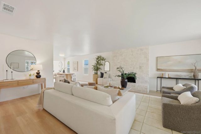 7420 Teasdale Ave, San Diego, CA 92122