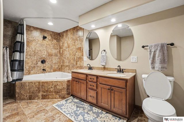 12614 S 82nd Street, Papillion, NE 68046