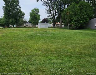 9021 Elmhurst Avenue, Plymouth, MI 48170