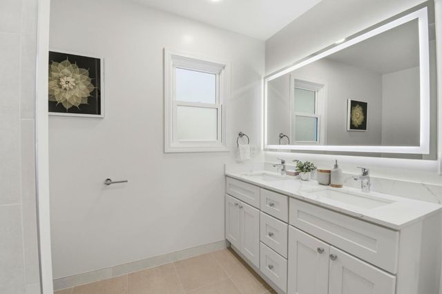 4198 Huntington Street, Oakland, CA 94619