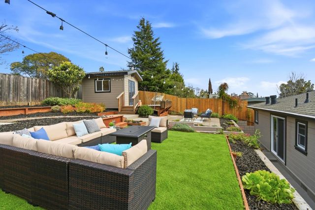 4198 Huntington Street, Oakland, CA 94619