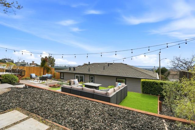 4198 Huntington Street, Oakland, CA 94619