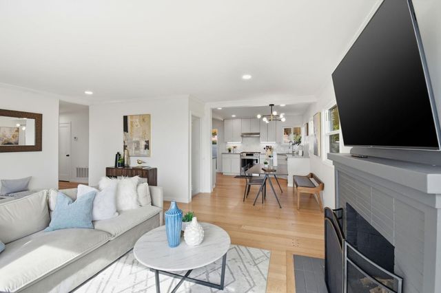 4198 Huntington Street, Oakland, CA 94619