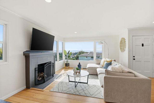 4198 Huntington Street, Oakland, CA 94619