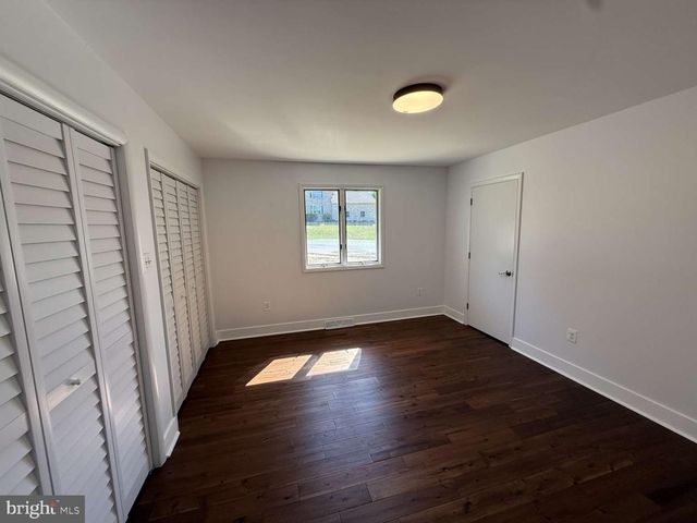 48 WALTERS LN, Royersford, PA 19468