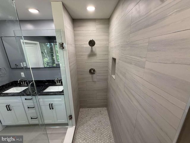 48 WALTERS LN, Royersford, PA 19468