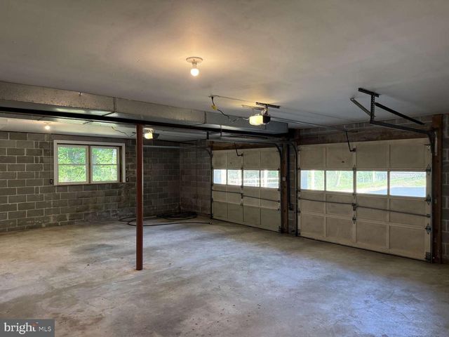 48 WALTERS LN, Royersford, PA 19468