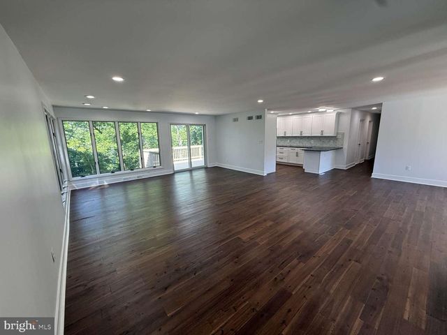 48 WALTERS LN, Royersford, PA 19468