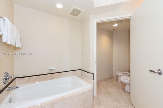 18001 Collins Avenue 1214- 1215, Sunny Isles Beach, FL 33160