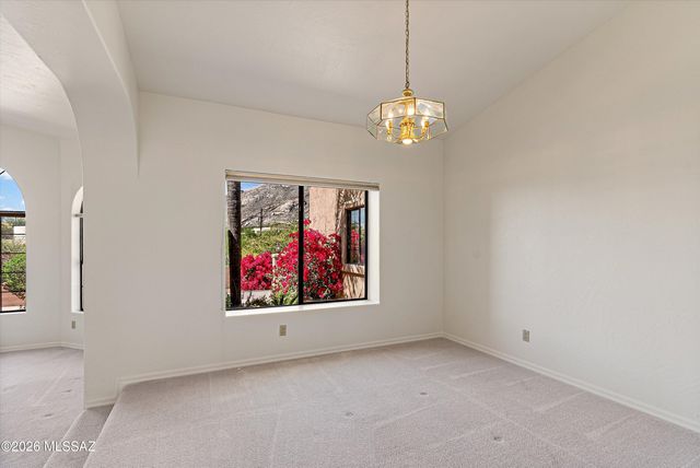 6340 N Valley View Road, Tucson, AZ 85718