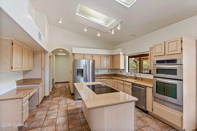 6340 N Valley View Road, Tucson, AZ 85718