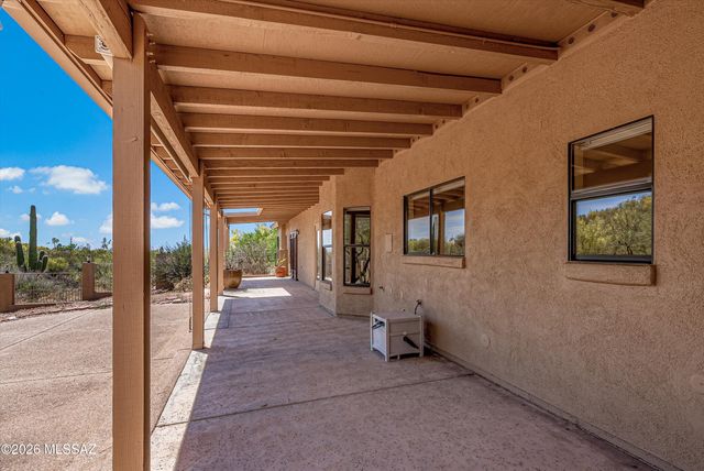 6340 N Valley View Road, Tucson, AZ 85718